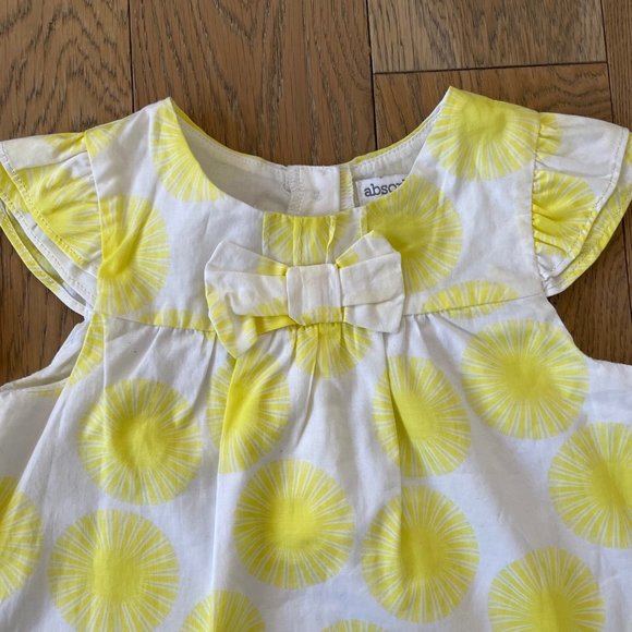 Absorba Paris Lilttle Girl's Dress with matching Bloomers - Picture 2 of 6